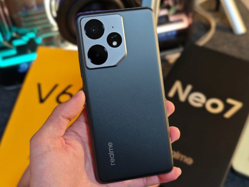 Realme Neo7 1