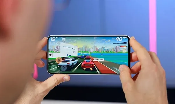 Với Samsung Galaxy A56, bạn có thể tự tin chiến các tựa game mobile phổ biến hiện nay với cài đặt đồ họa cao mà không lo giật lag