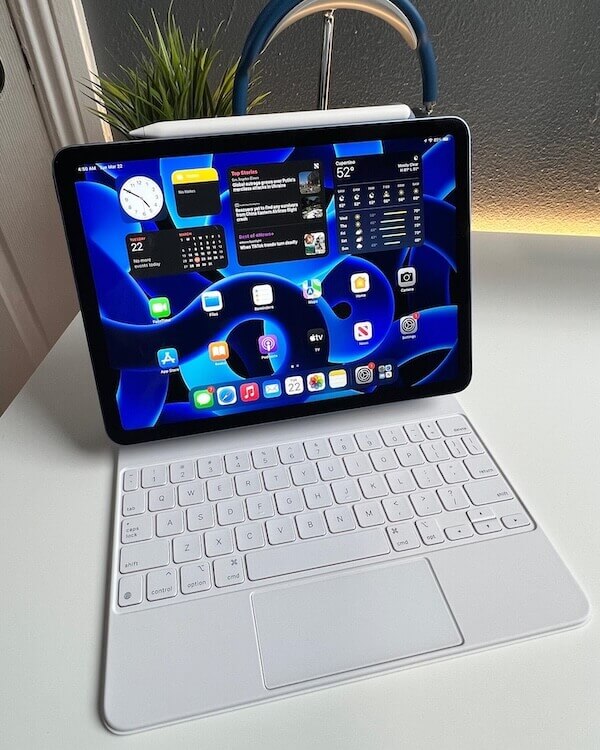 Apple Pencil 2 và Magic Keyboard
