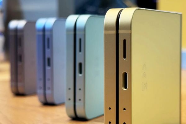 Bảng màu Samsung Galaxy Z Flip 8 năm nay thực sự là một cuộc dạo chơi đầy tính nghệ thuật của Samsung