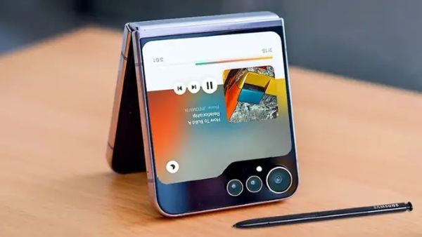 Câu hỏi Samsung Galaxy Z Flip 8 có đáng mua không đã bắt đầu phủ sóng khắp các diễn đàn, minh chứng cho sức hút mãnh liệt từ dòng sản phẩm biểu tượng này.