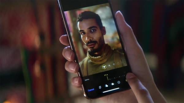 Khăng năng chụp ảnh chân dung Ống kính Tele trên XS Max so với thuật toán xóa phông trên XR