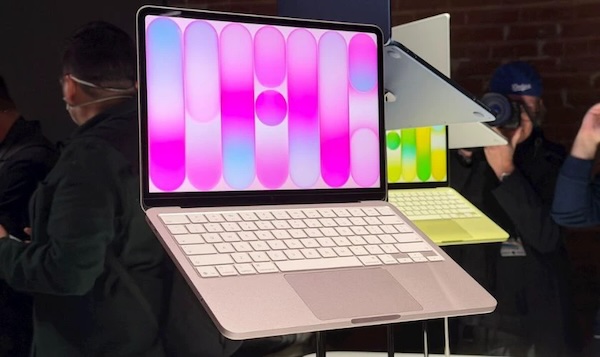 Trọng lượng siêu mẫu (< 1.3kg) dễ dàng cất gọn vào balo cùng giáo trình macbook