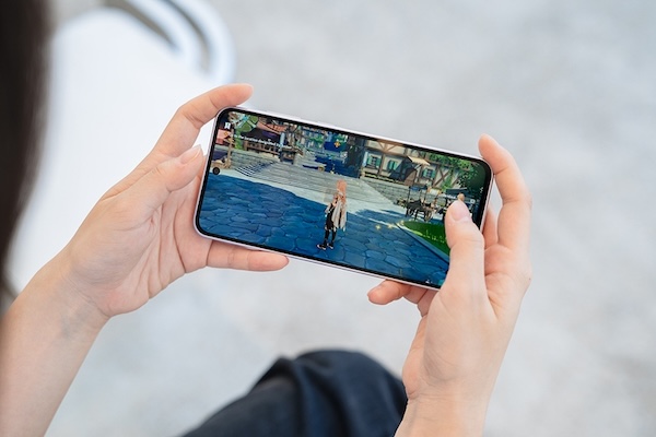 Thử nghiệm giải trí liên tục- Khả năng phát video offline lên tới 23 giờ theo công bố của Samsung