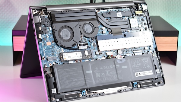 HP-EliteBook-8-G2a-cho-phep-mo-rong-den-64GB-RAM-DDR5-qua-2-khe-SODIMM
