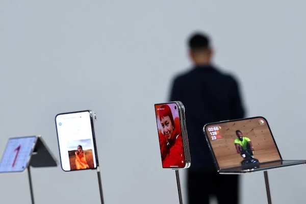 Hệ điều hành iOS 27 trên iPhone Duo Apple